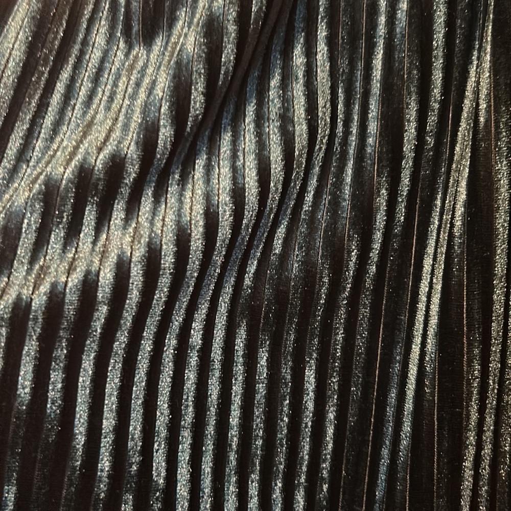 Green velvet Simplee dress - Picture 3 of 4